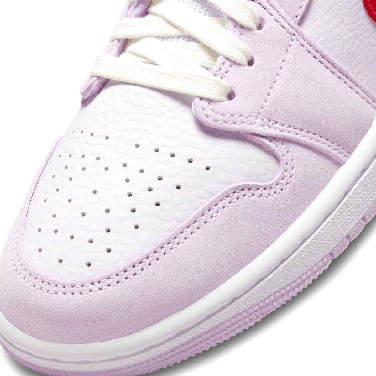 Air Jordan 1 Mid 'Valentine's Day' (2022)
